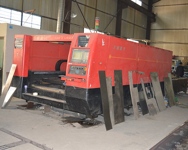 可以用激光割板加工透明玻璃嗎？